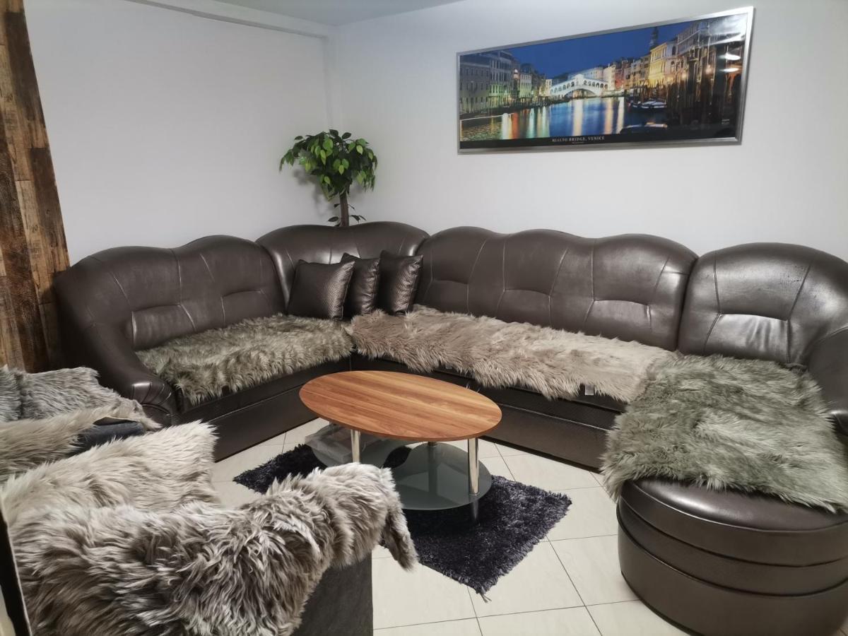 Apartman Ustie Trstena Bagian luar foto