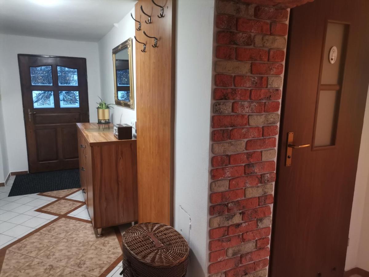 Apartman Ustie Trstena Bagian luar foto