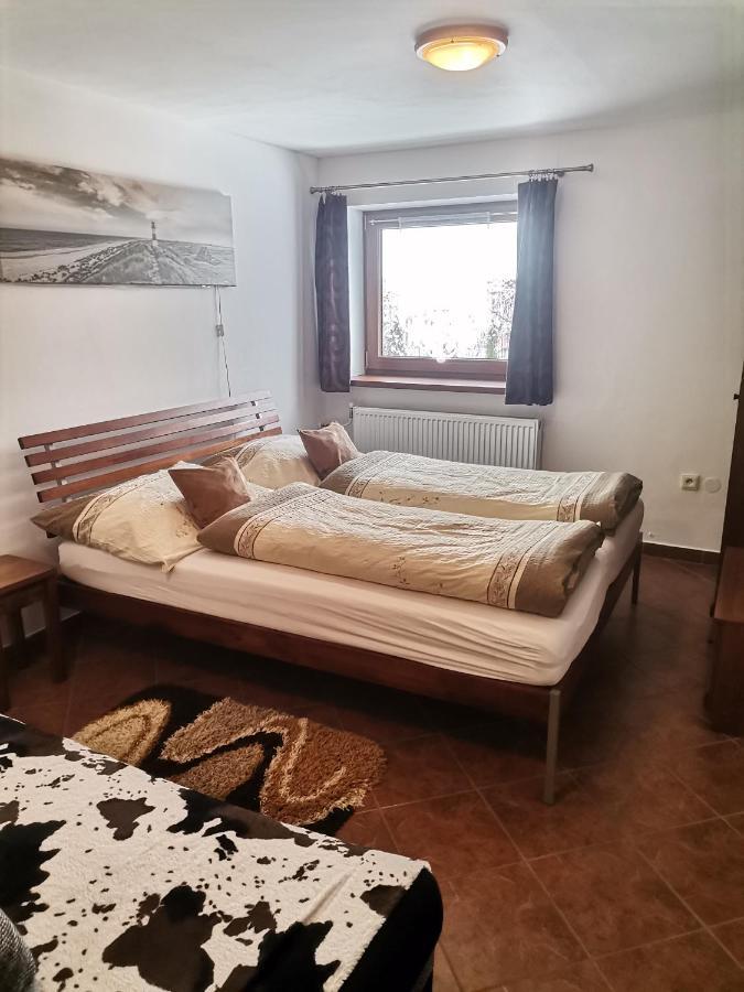 Apartman Ustie Trstena Bagian luar foto
