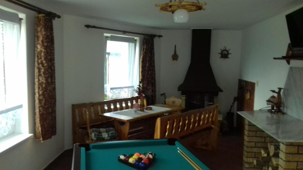 Apartman Ustie Trstena Bagian luar foto